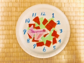 【2〜3歳の工作】針も動く、簡単紙皿時計